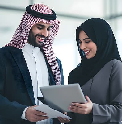 girl with orderjet laptop